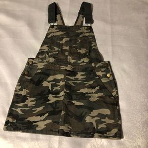 Overall dress